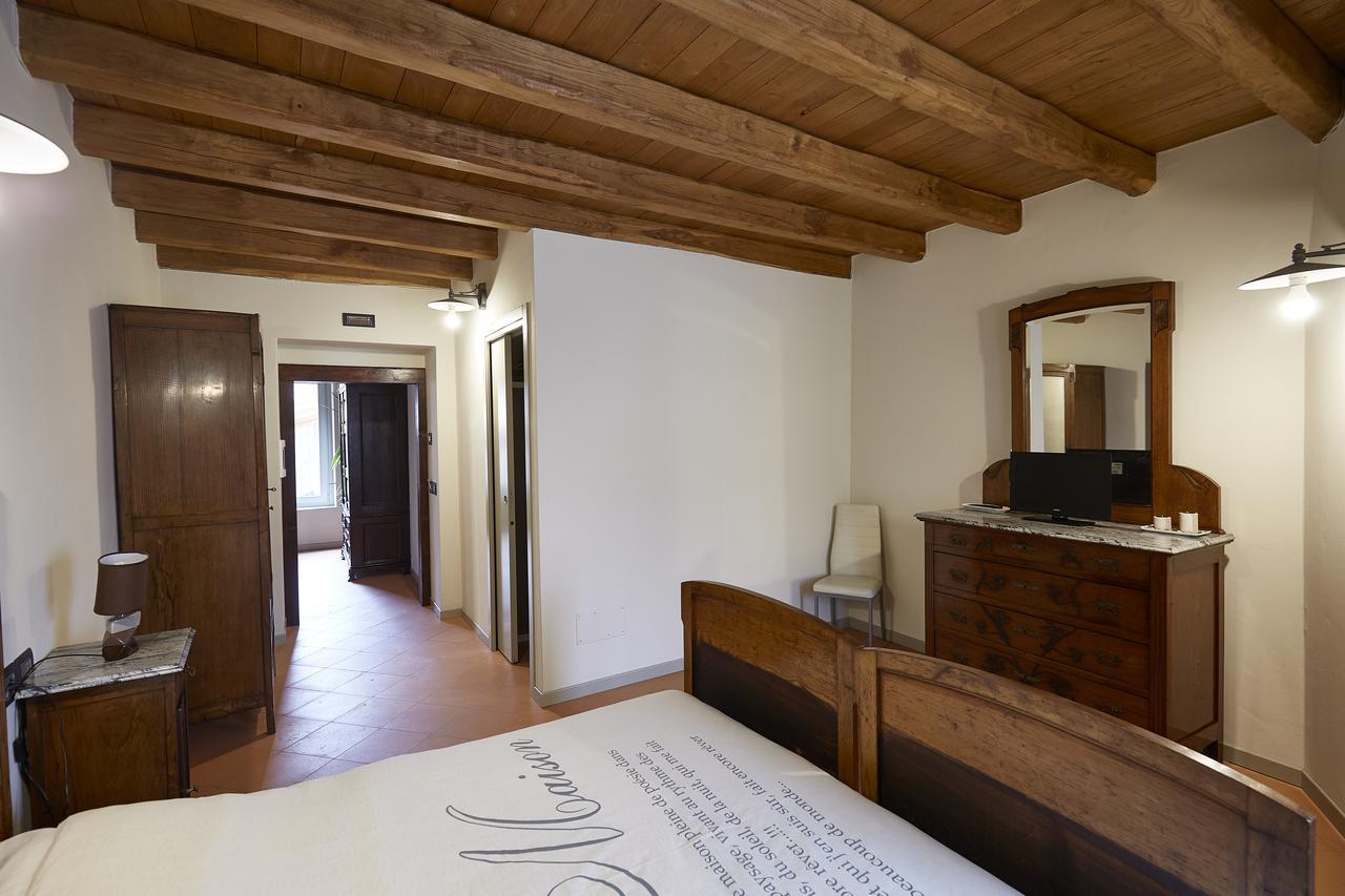 Palazzo Eleonora Acomodação com café da manhã Monasterolo del Castello Exterior foto