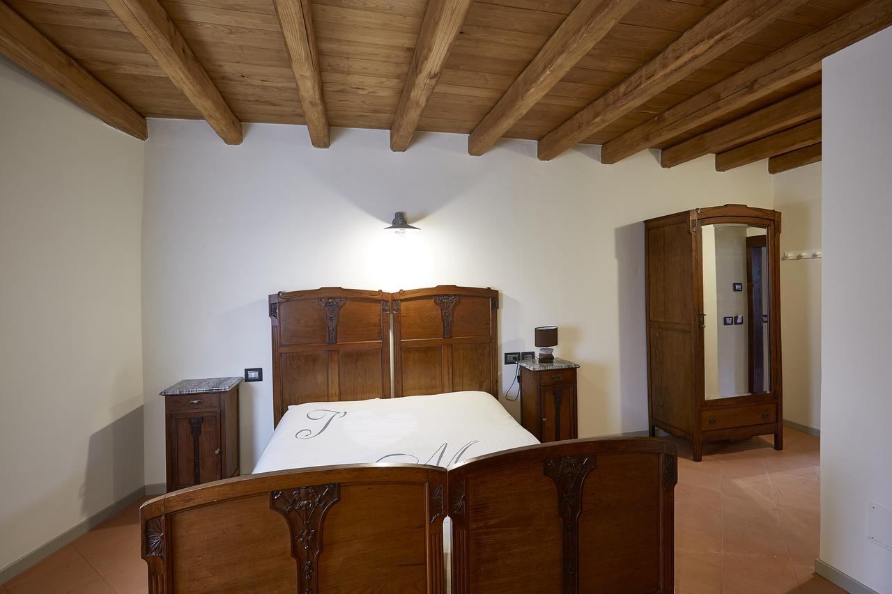 Palazzo Eleonora Acomodação com café da manhã Monasterolo del Castello Exterior foto